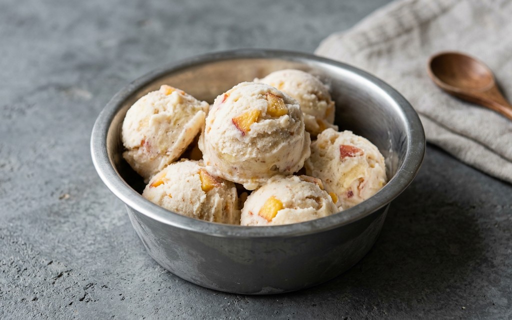 Banana Peach Frozen Yogurt Dog Treats, homemade dog recipe
