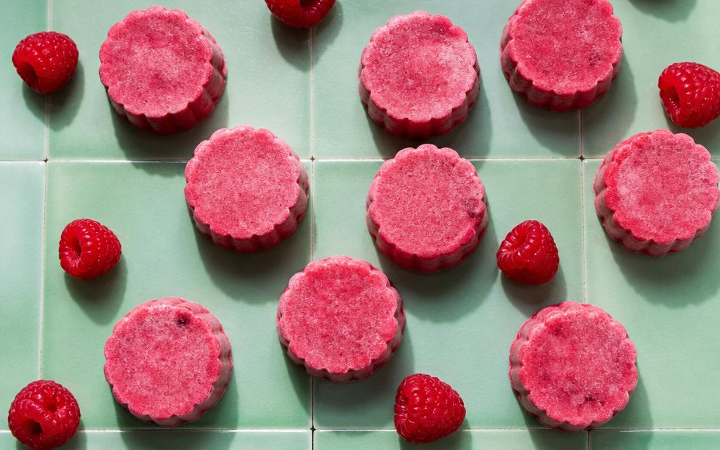 Frozen Raspberry Dog Treats, homemade dog recipe