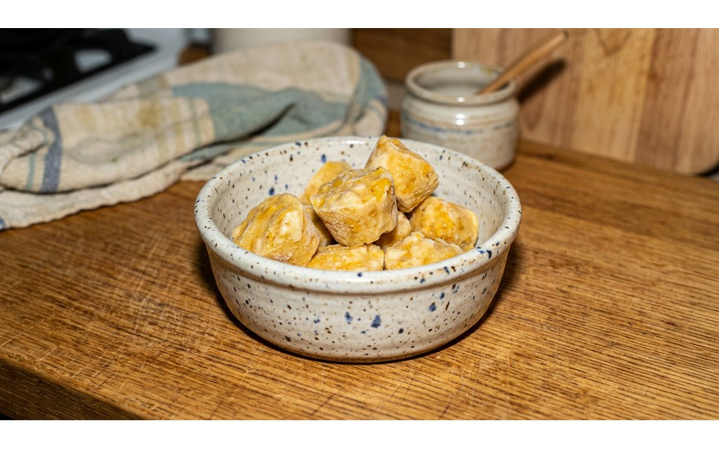 Mango Banana Frozen Yogurt Dog Treats, homemade dog recipe